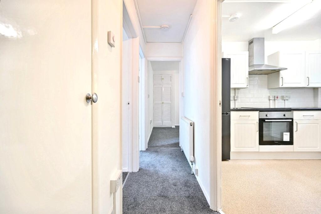 Flat 27, The Hill, Church Hill, Caterham, CR3 6SD