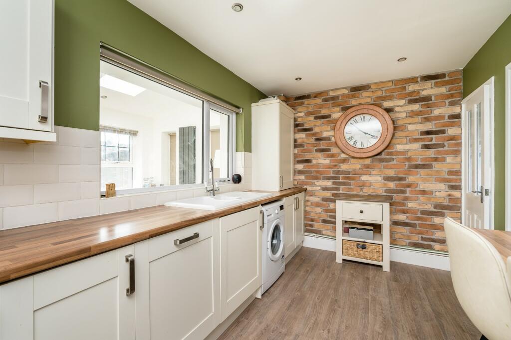 Kitchen / Dining Room