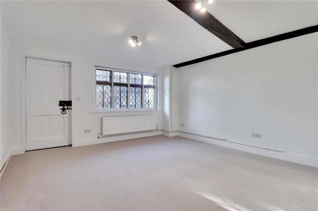Sitting/Dining Room