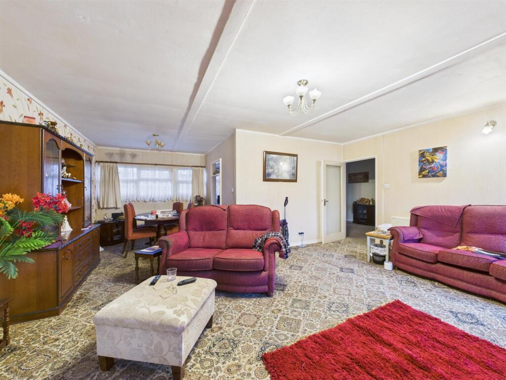 Reception Room/Dining Area