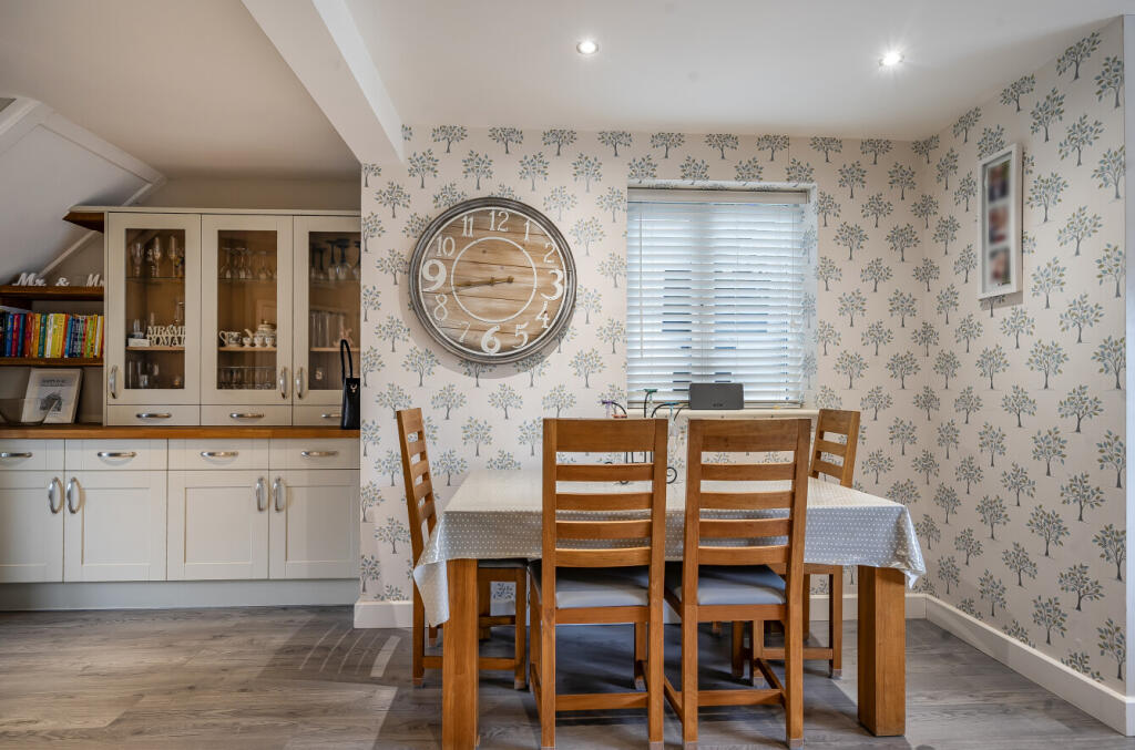 1347174468b6edad72eb7