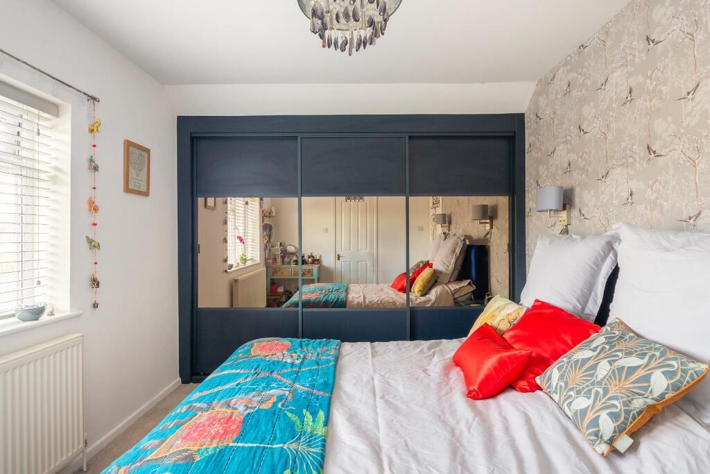 0B2TRCS - Bedroom E.jpg