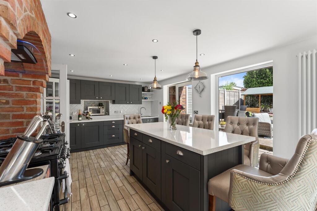 Modern Kitchen Diner