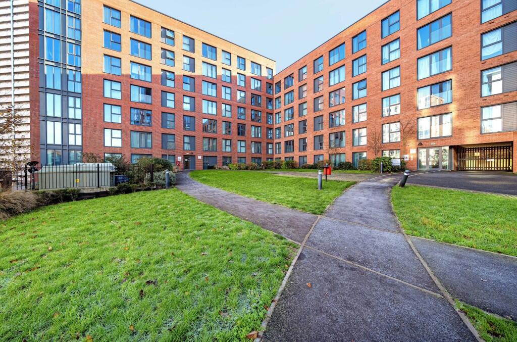 1385345-9-6926d8f...