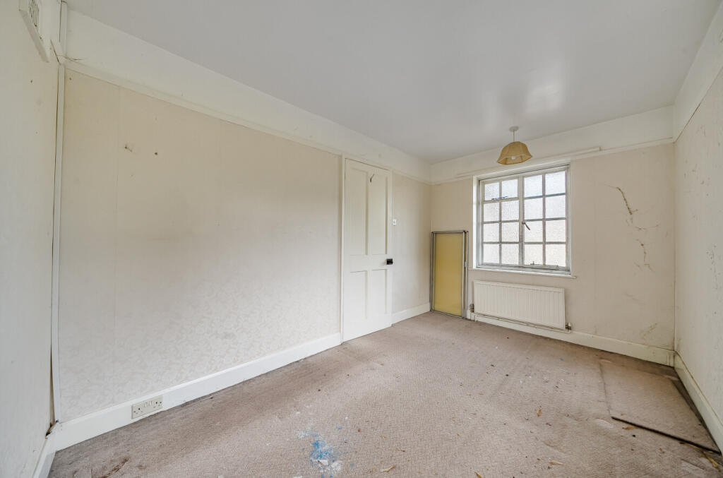 1303487-13-684725cdb2809