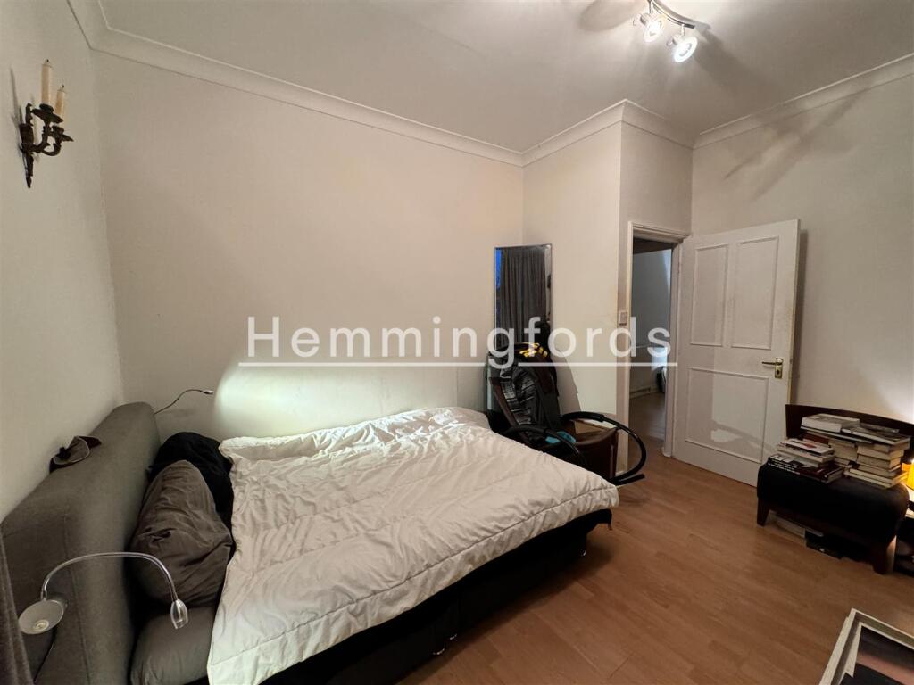 Bedroom 2.jpg