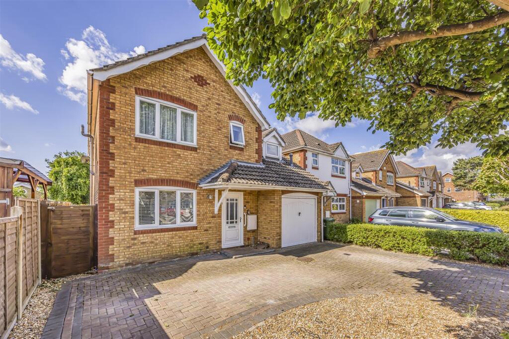 1 Sunnyfields, Central Road, Drayton-PorticoMarket