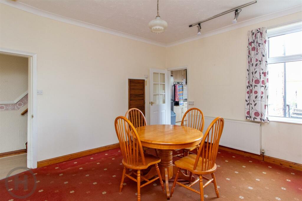 Dining Room (2).jpg