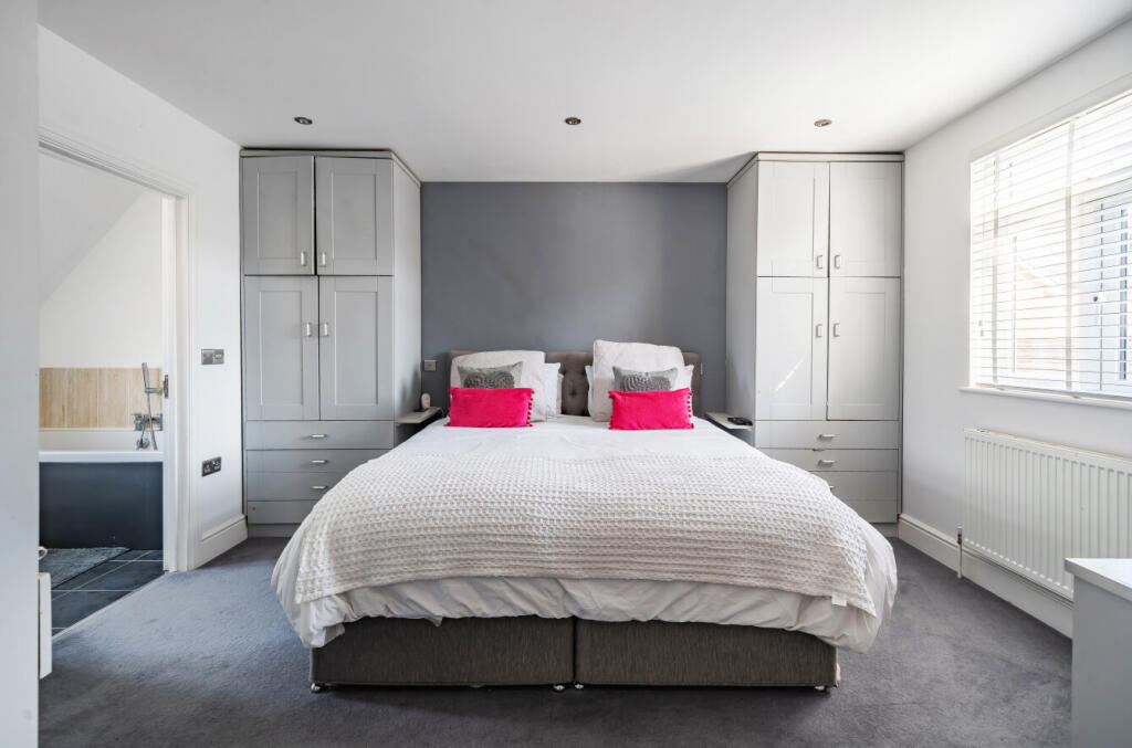 27-681cdc01ed7e5-...