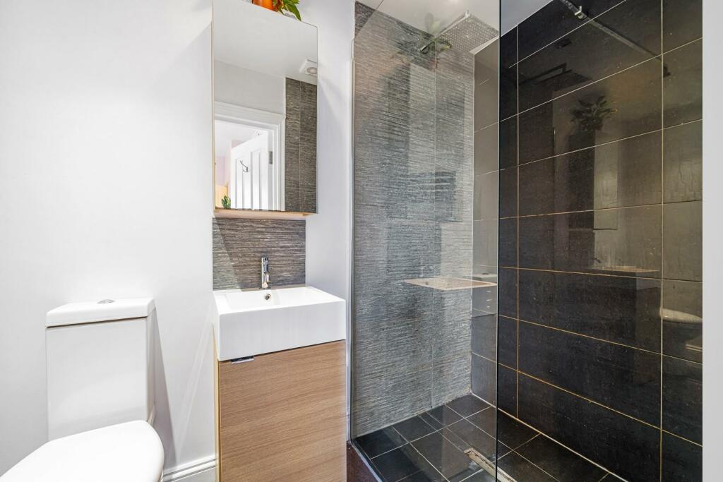Ensuite.jpg