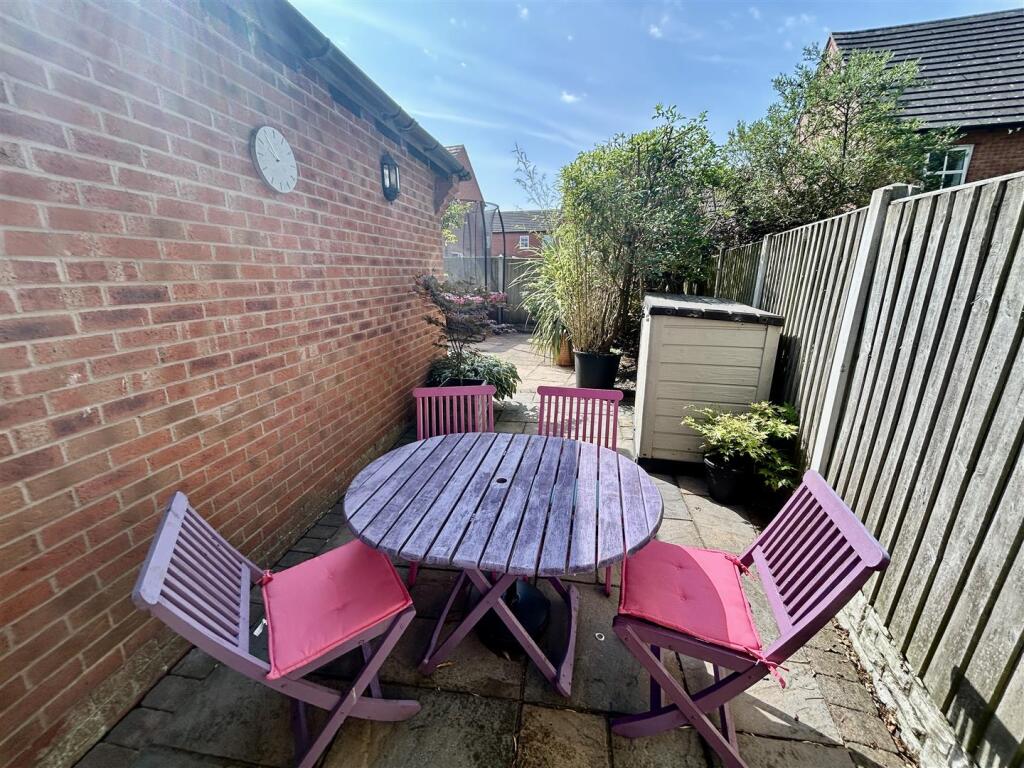patio.JPG