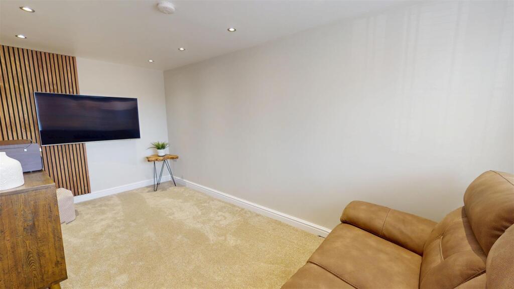 6-Asquith-Mews-04292025_135108.jpg