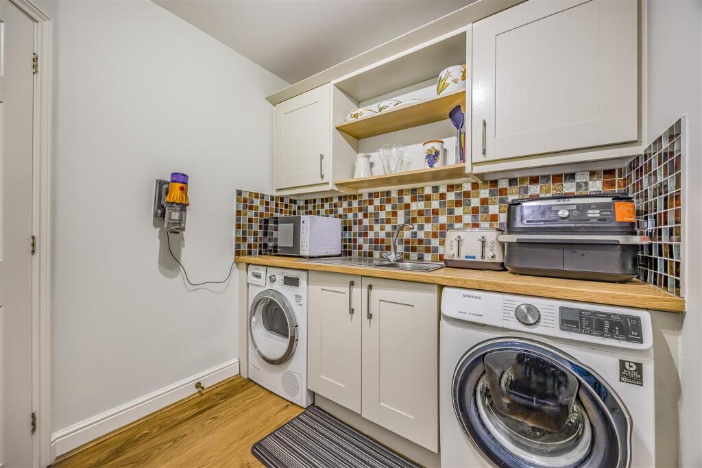 2 Clarendon Close, Denmead-PorticoMarketing-Nexa-3