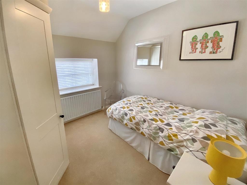 Bedroom 2.jpg