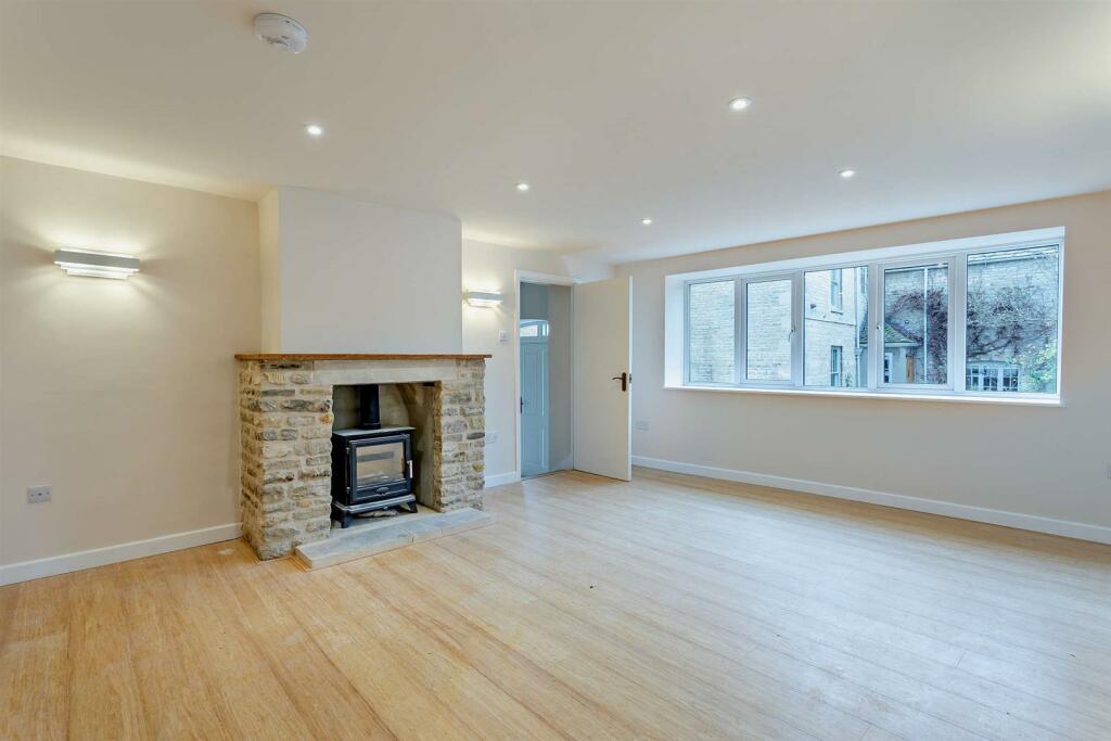8628833-interior04-800.jpg