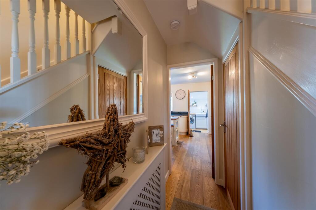 26 The Avenue-020.jpg