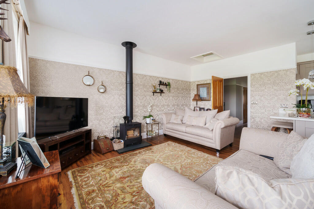 Open Plan Living/...