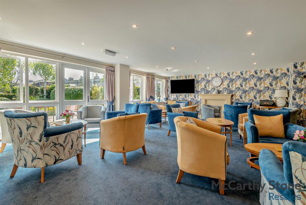 Homeowners Lounge