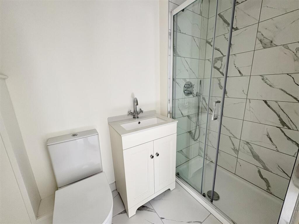 ensuite b3.jpg