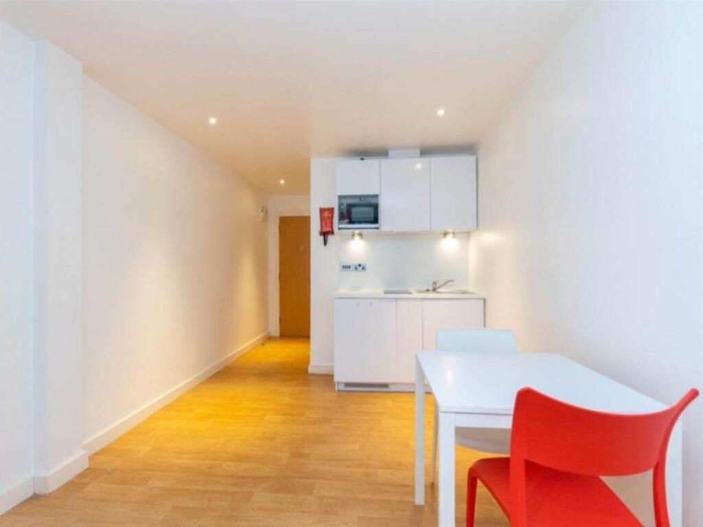 208277_10139904_IMG_