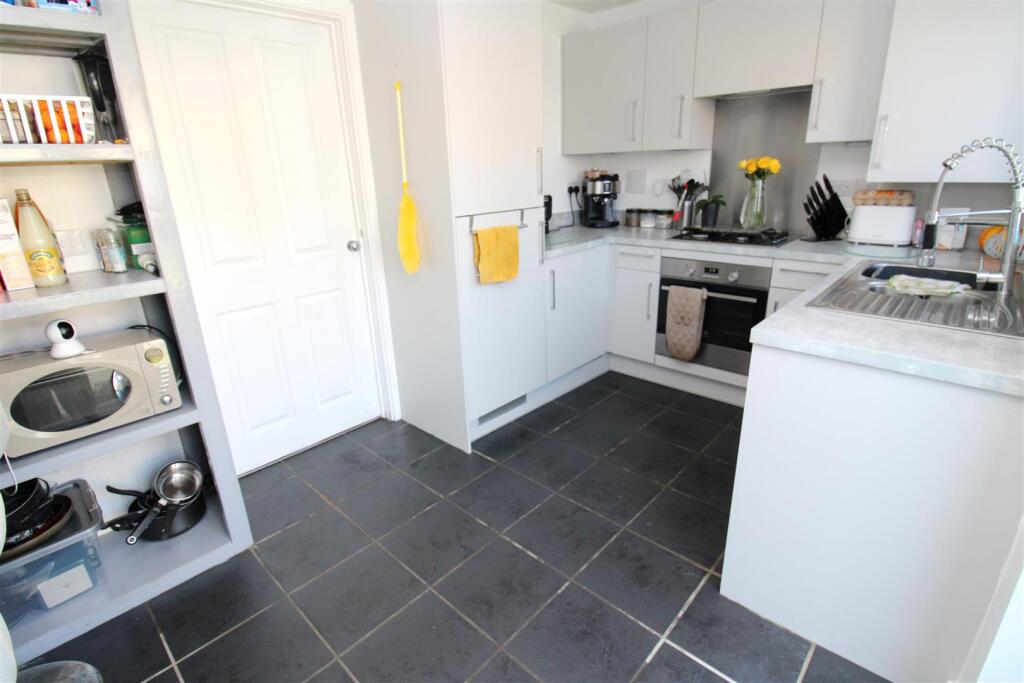 Kitchen.JPG