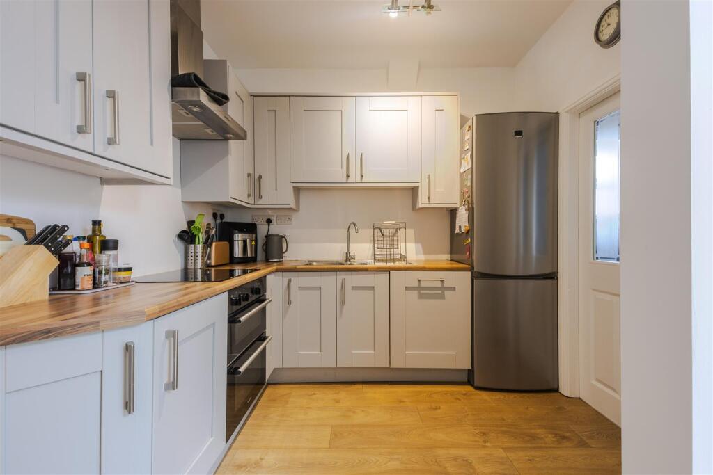 Kitchen dining room