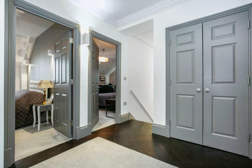 206990_32943908_I...