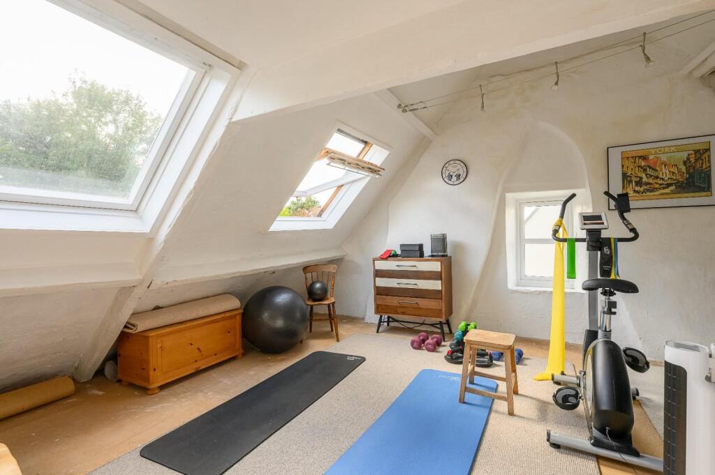 28 Whitewalls-12.jpg