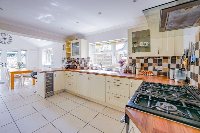 Superb kitchen breakfast room