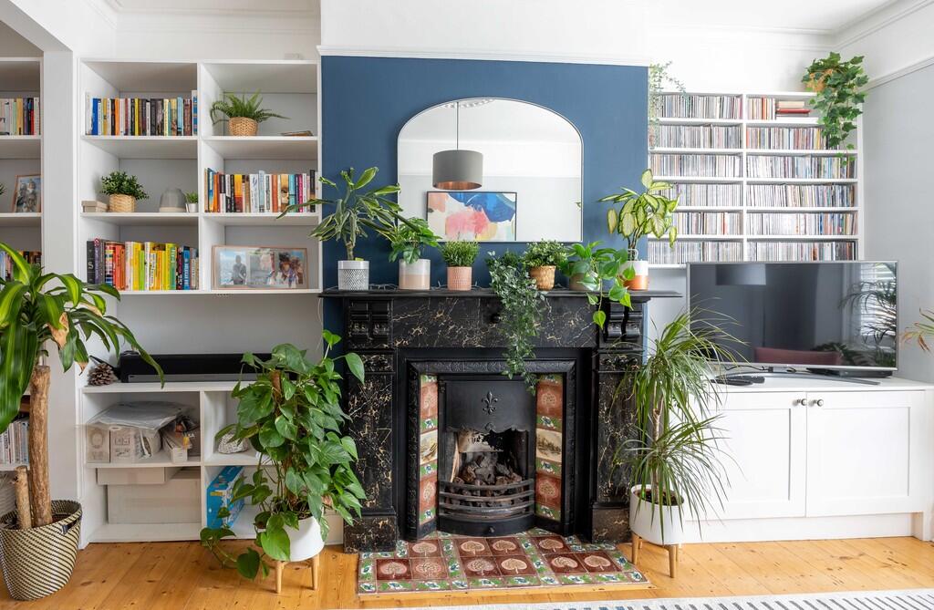 Sitting Room Deta...