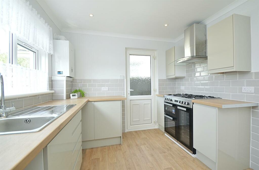 resizedKitchen2.jpg