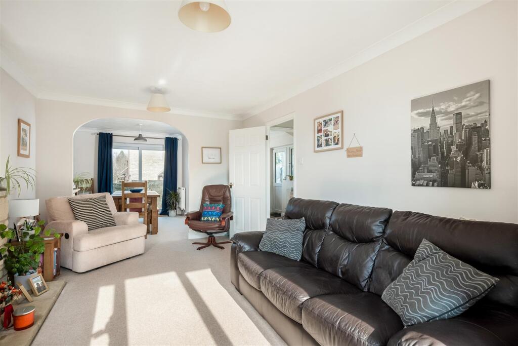 4 Wilcox Road-2.jpg