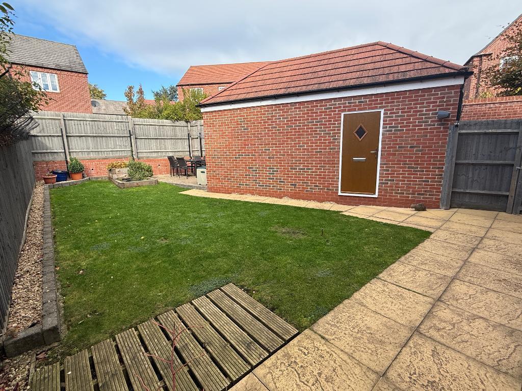 Garden &amp; garage with added side door