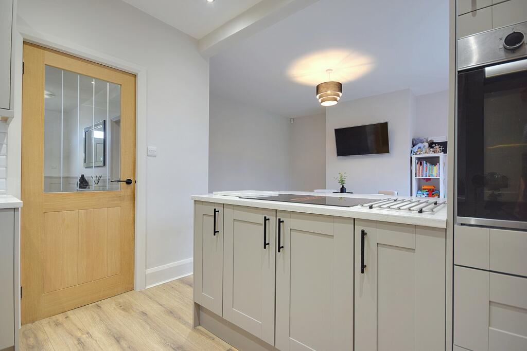 lower Edge EweMove Brighouse (16).tif
