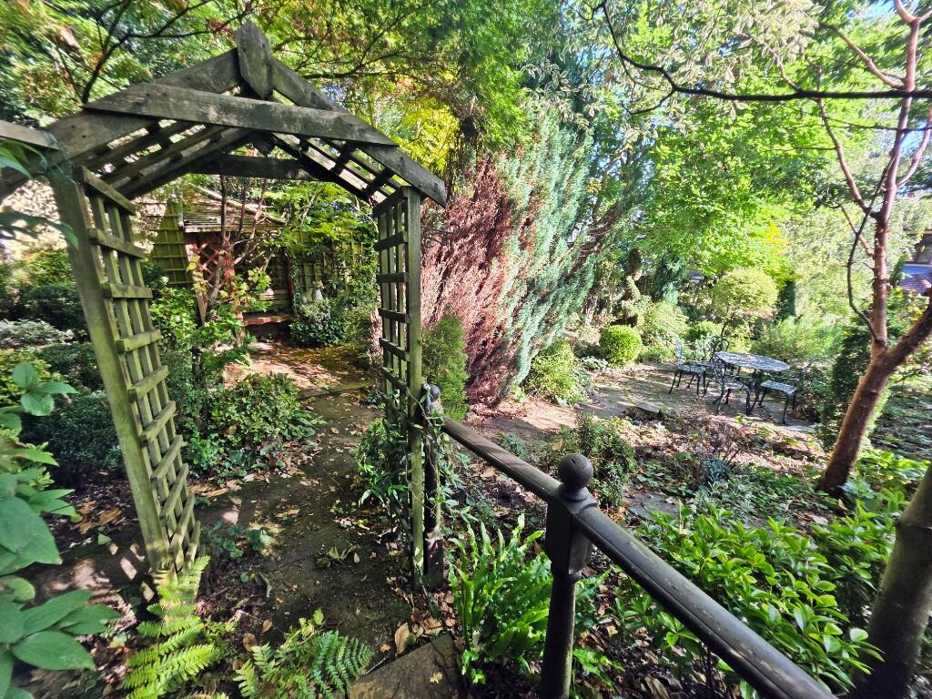 Arches &amp; Pathways