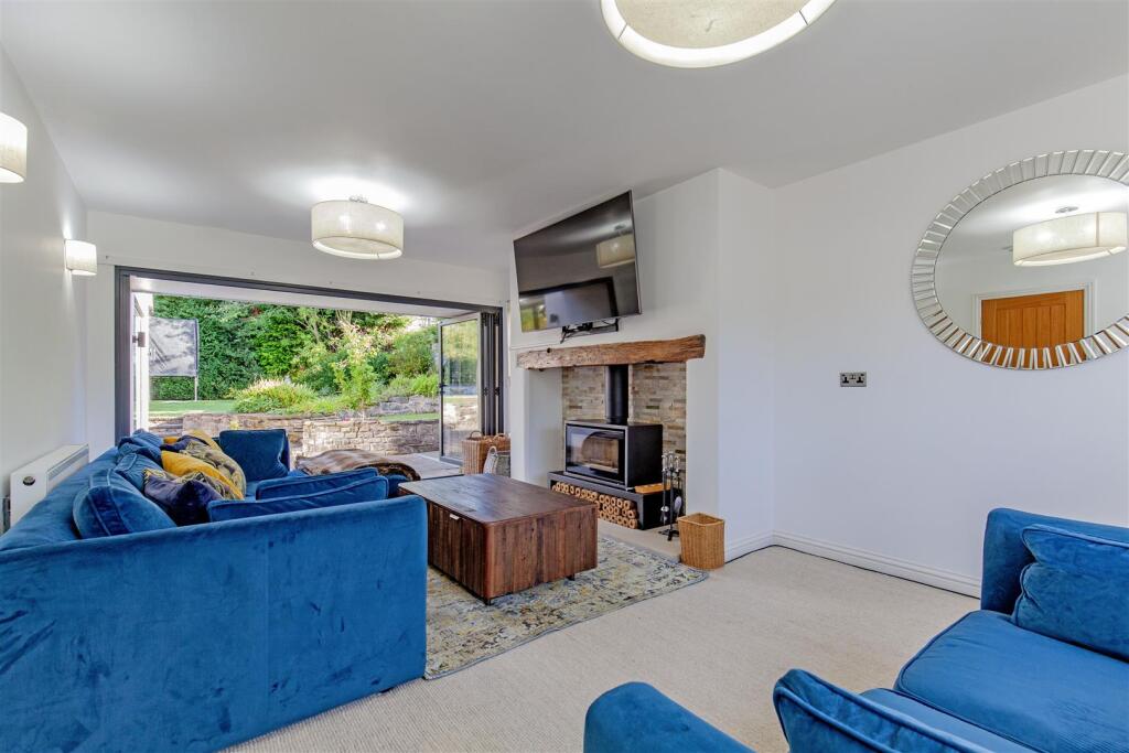 Reception Room-4.jpg