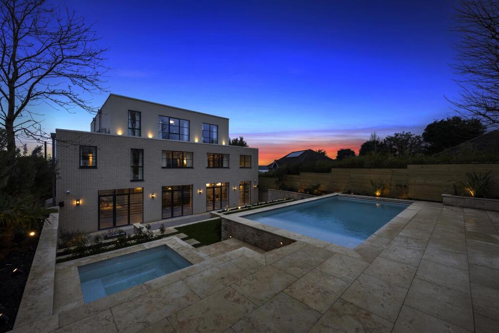 Hill Brow, 27-001'JPG.JPG