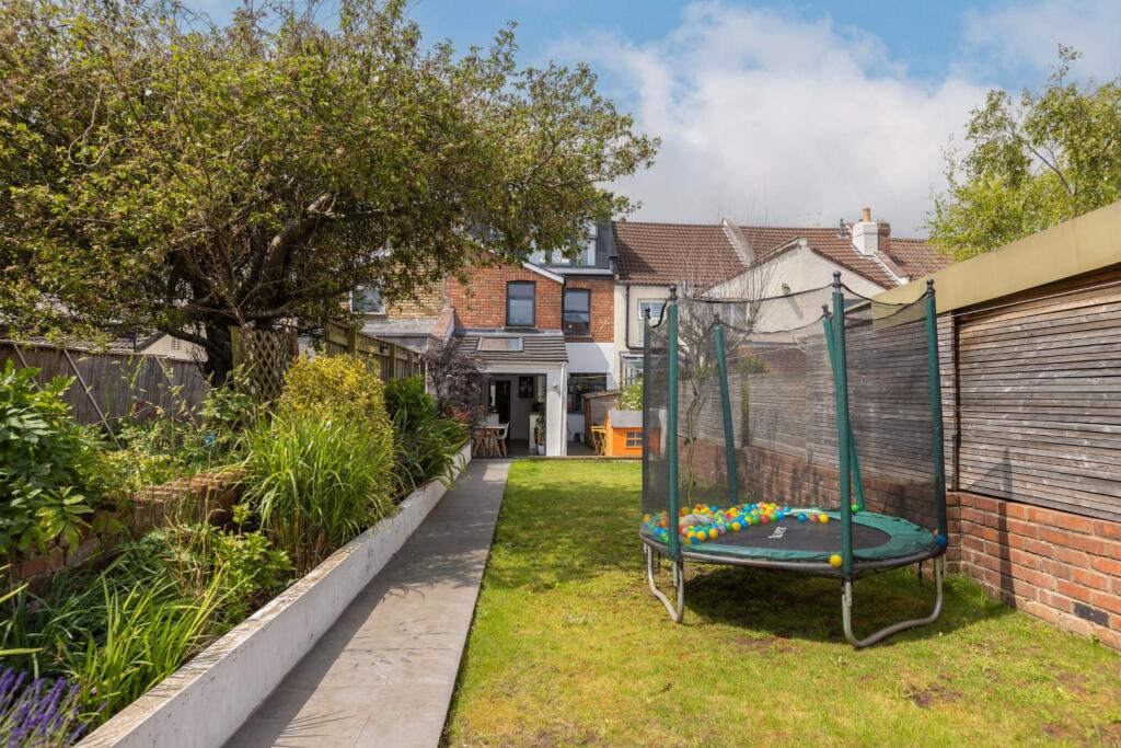 61 Churchill Road-27.jpg