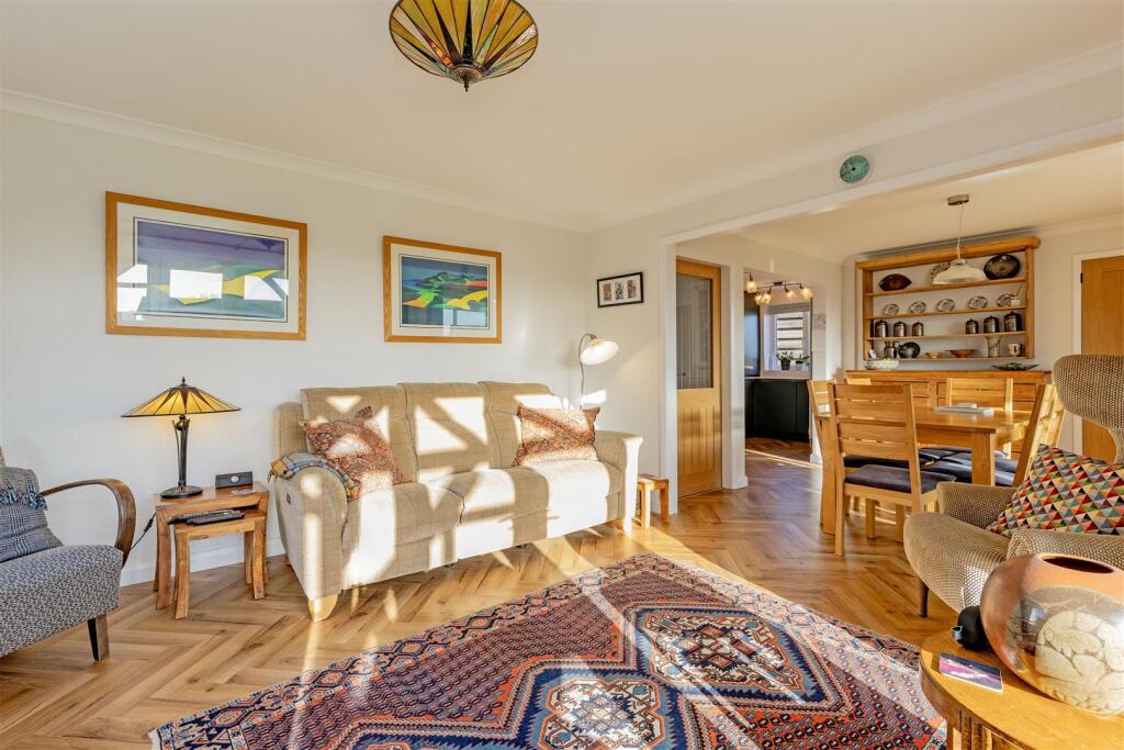 Reception Room-2.jpg