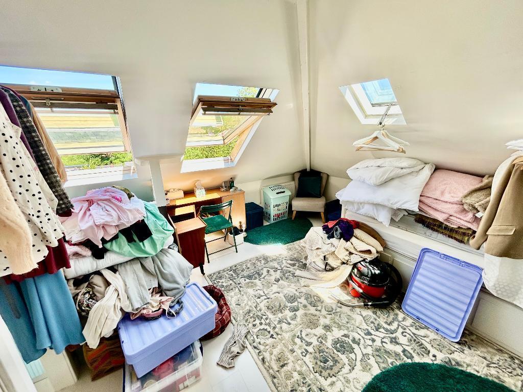 Attic Bedroom with En-suite