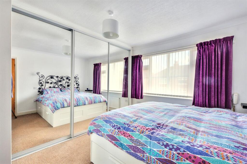 Bedroom 1.jpeg