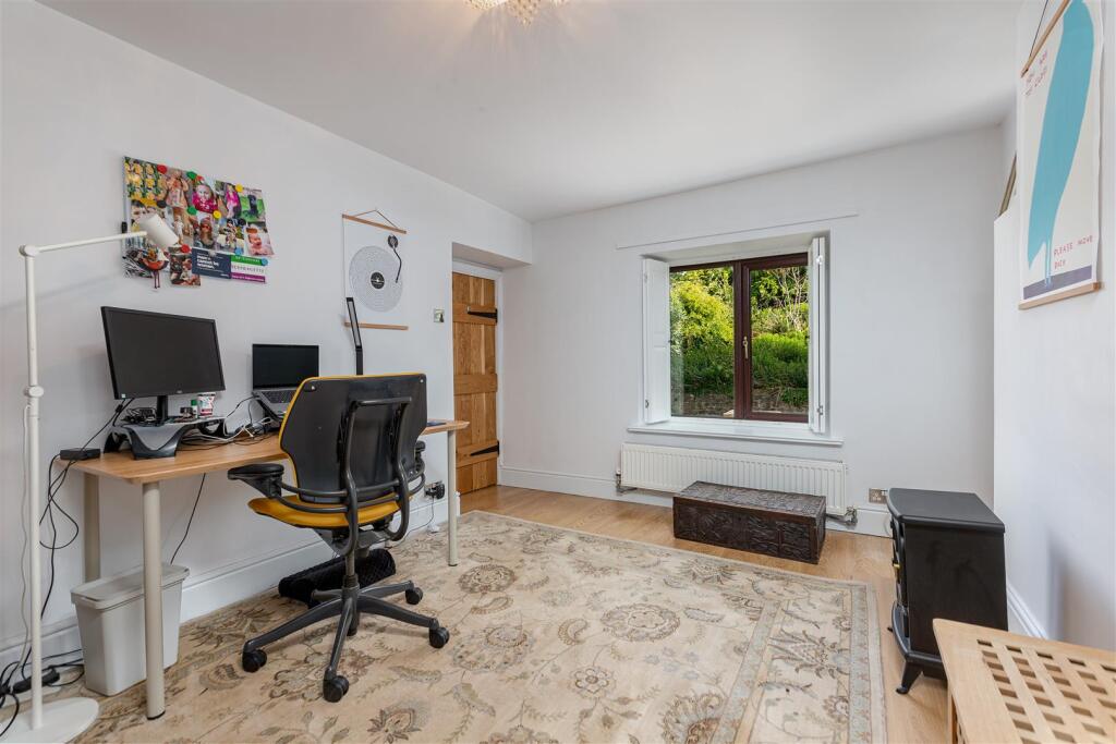 Dining/Office