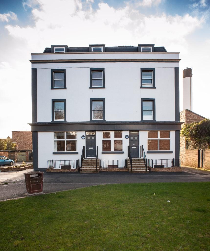 5 Bed Flat