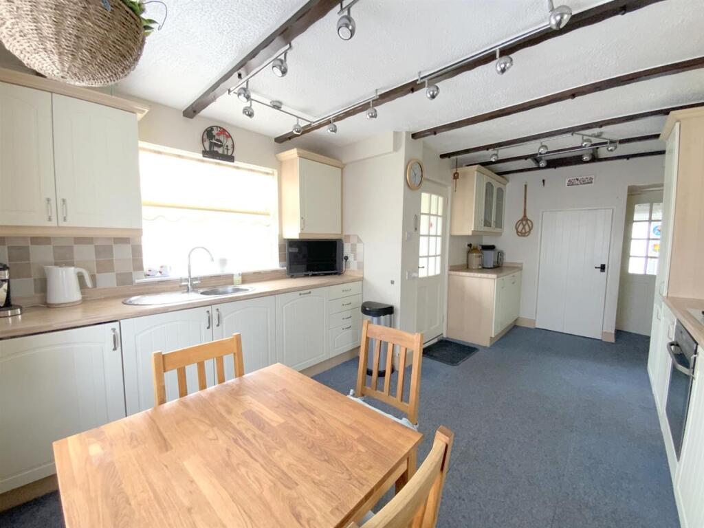 Kitchen Diner