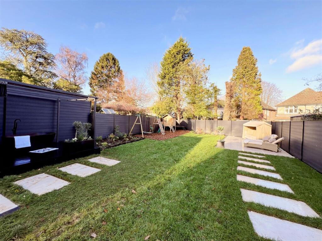 15 -558 Garden2(1).jpg