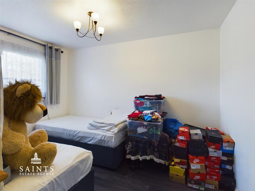 CAM02819G0-PR0084-STILL008.jpg