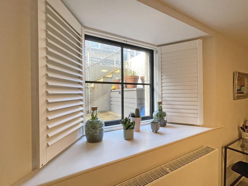 Dudding Court 10 - Window.jpg