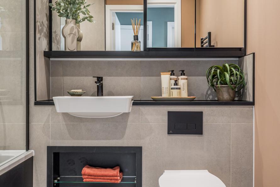 Kew Bridge Rise, 1 Bed show home,