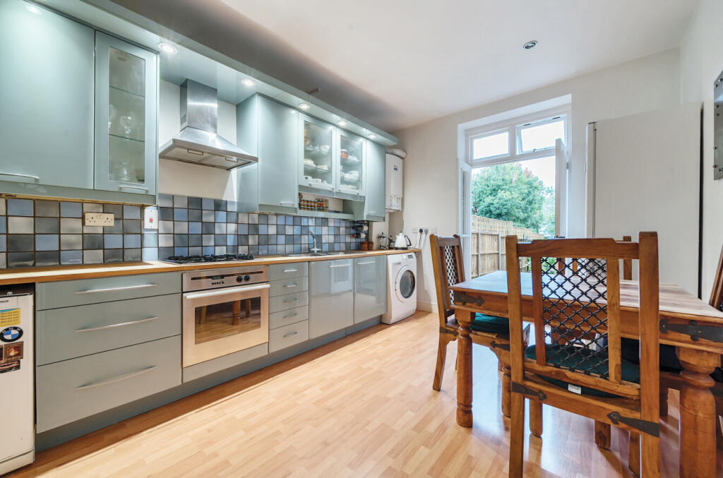 1326335-10-687691...