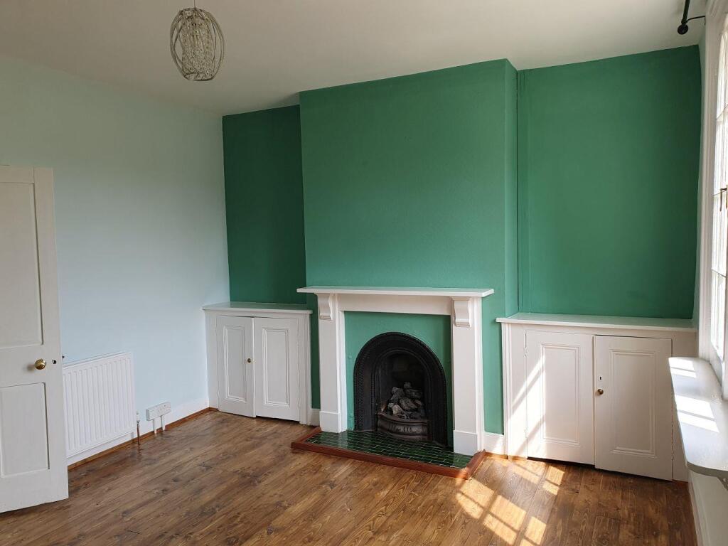 Living room to fireplace.jpg